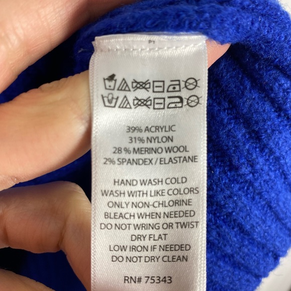 Christian Siriano Oversized Turtleneck - Picture 3 of 4